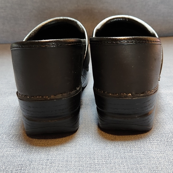 Black Dansko Clogs - Picture 7 of 11